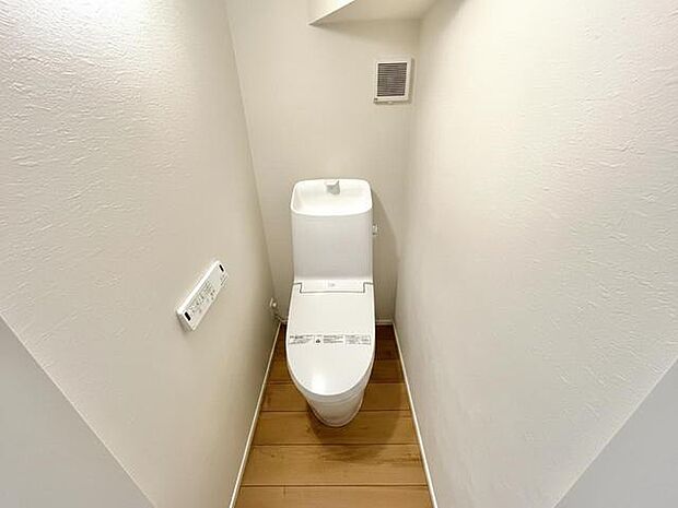 清潔好きには欠かせないウォシュレット機能付き。