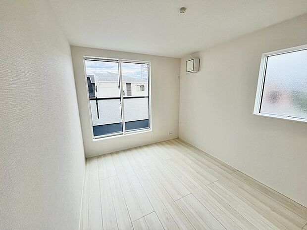 完成済み、実物をじっくりチェックできます。 
