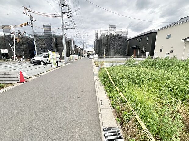 前面道路含む現地写真 