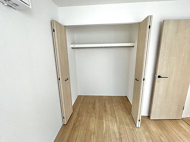 ご家族の思い出も大切にしまっておけるたっぷり収納。 