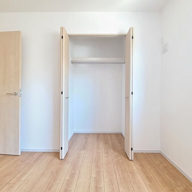 部屋ごとに設けた収納は、住みやすさへのこだわり。 