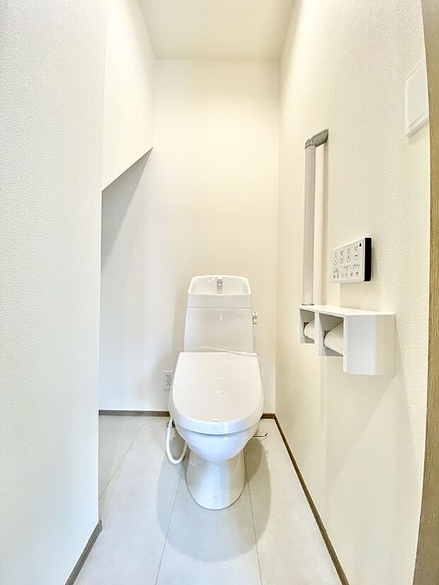 清潔好きには欠かせないウォシュレット機能付き。 