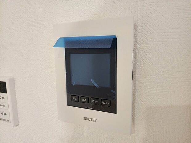 毎日の暮らしの安心を静かに見守る、すっきりとシンプルな設備が整う空間。