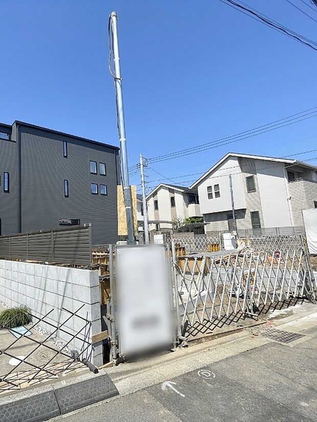 JR京浜東北・武蔵野線「南浦和」駅東口徒歩1分、提携駐車場もあります。エステート白馬南浦和店までお気軽にお問い合わせください。 