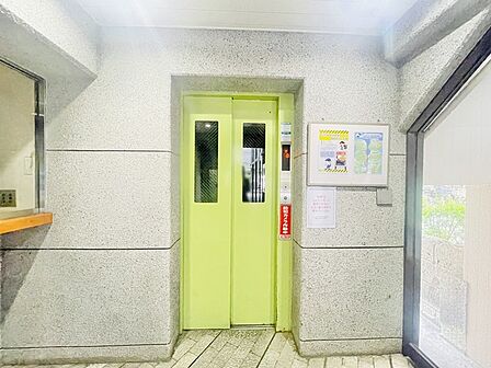 エレベーター 