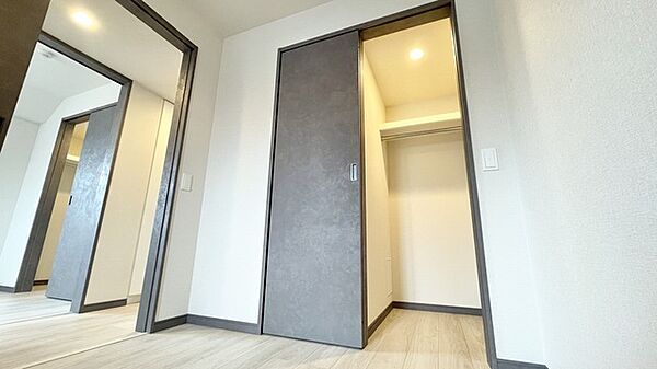 部屋ごとに設けた収納は、住みやすさへのこだわり。