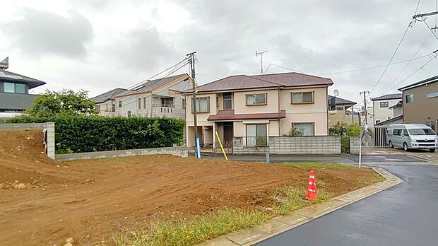 前面道路含む現地写真 