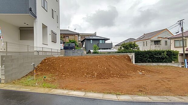 前面道路含む現地写真 