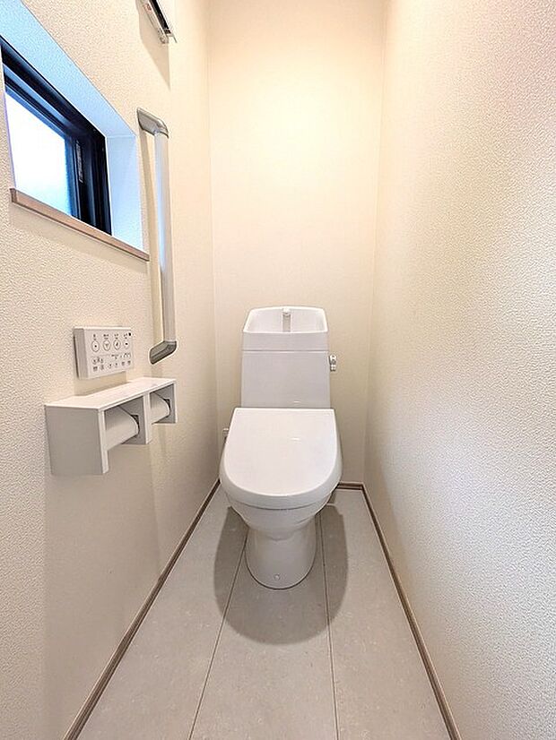 清潔好きには欠かせないウォシュレット機能付き。 