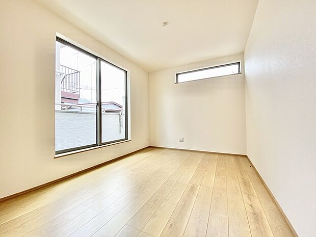 たっぷりの陽光に包まれる明るい住まい。 