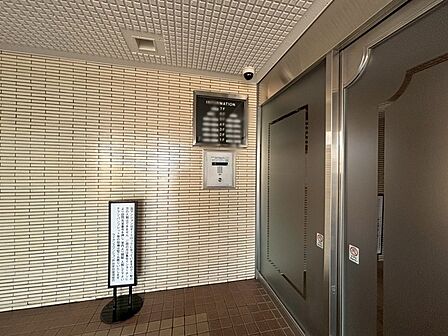 エントランス中 