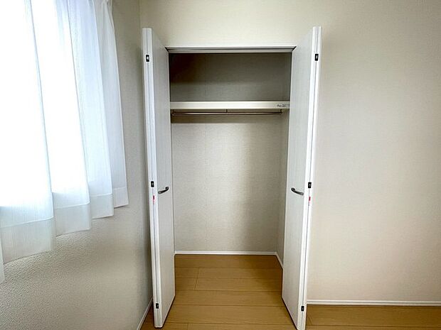 ご家族の思い出も大切にしまっておけるたっぷり収納。