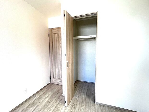 部屋ごとに設けた収納は、住みやすさへのこだわり。