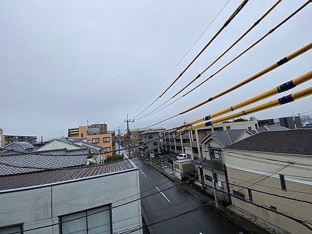 空の広がりを感じられる開放的な眺望が、日々の暮らしに心地よいゆとりをもたらします