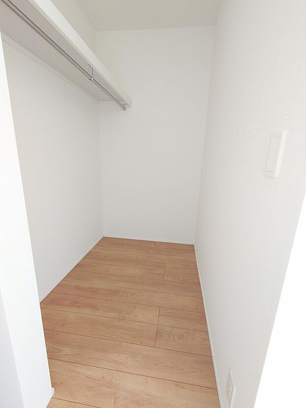 ウォークインクロゼットのある住まいで収納上手な生活。 