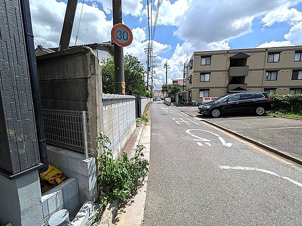 前面道路含む現地写真 