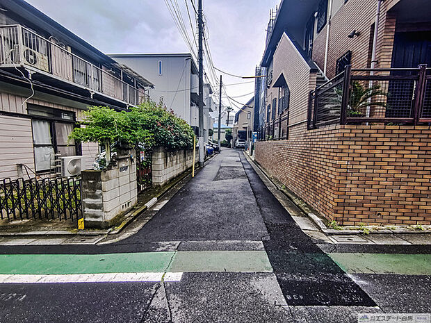 物件前面 私道入口付近.