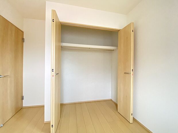 ご家族の思い出も大切にしまっておけるたっぷり収納。 