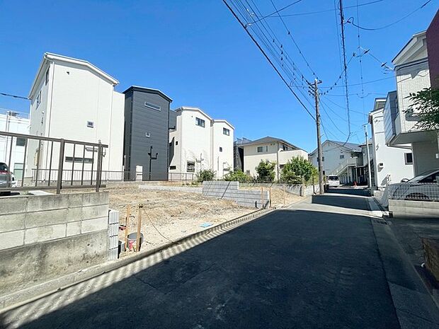 前面道路含む現地写真 