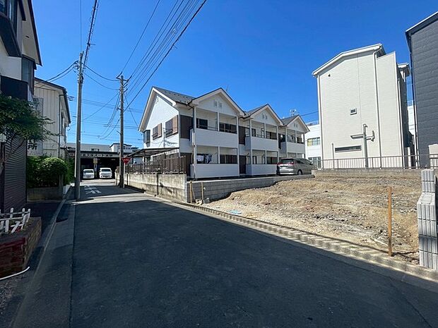 前面道路含む現地写真 