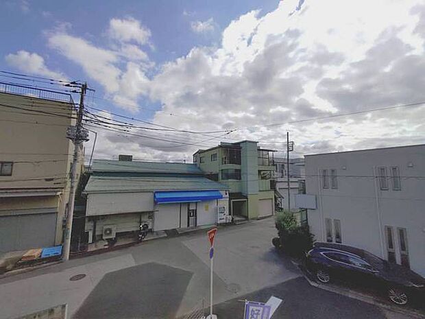 心地よい空気が広がる開放的な景色が日常に溶け込む穏やかなロケーション