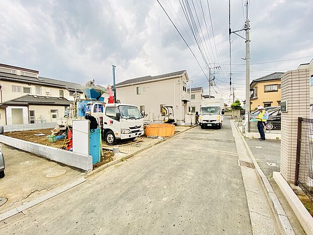 基礎から完成済みの住まいまで、各工程をご確認いただけます。  