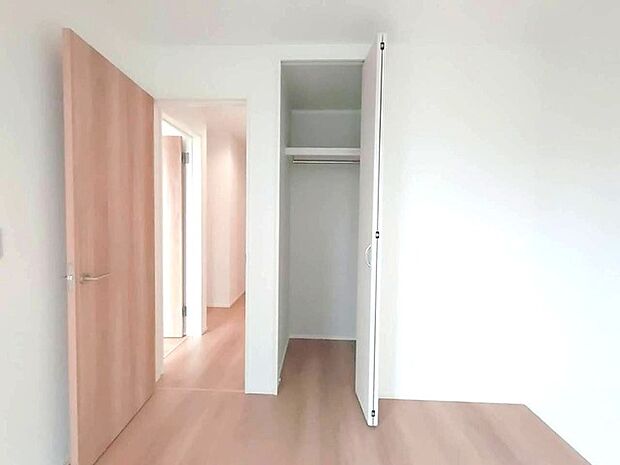 部屋ごとに設けた収納は、住みやすさへのこだわり。 