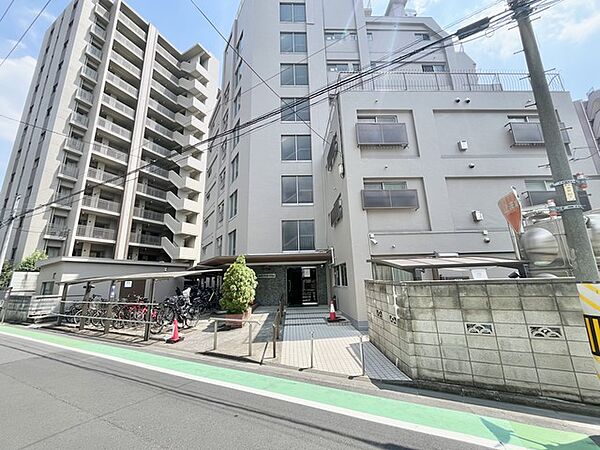 エントランス外
