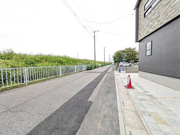 前面道路含む現地写真