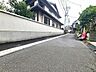 外観：前面道路含む現地写真 