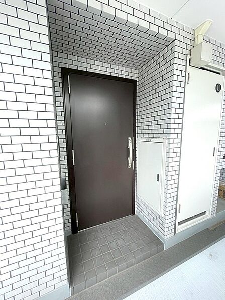 落ち着いたデザインの玄関です。
