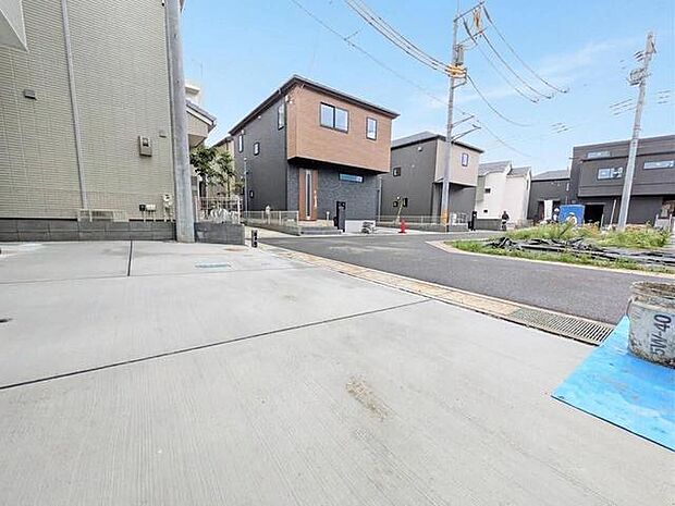 前面道路含む現地写真