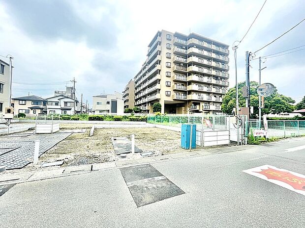 基礎から完成済みの住まいまで、各工程をご確認いただけます。