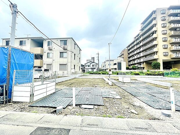 基礎から完成済みの住まいまで、各工程をご確認いただけます。