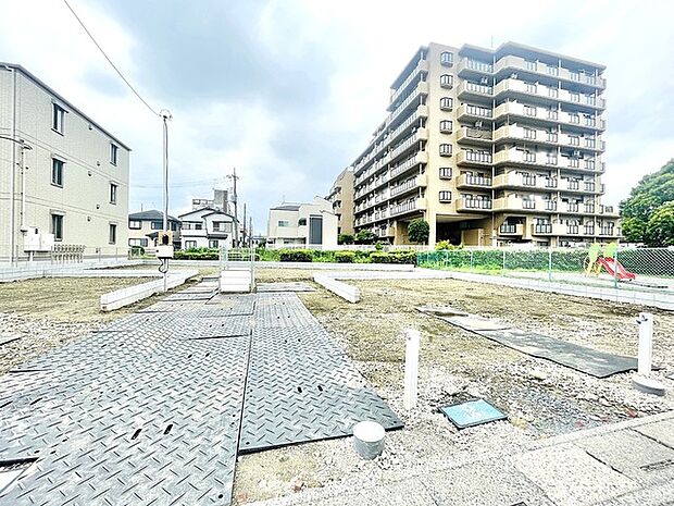 基礎から完成済みの住まいまで、各工程をご確認いただけます。