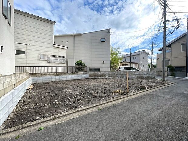 整然とした区画から広がる、穏やかな日常を育む空間。