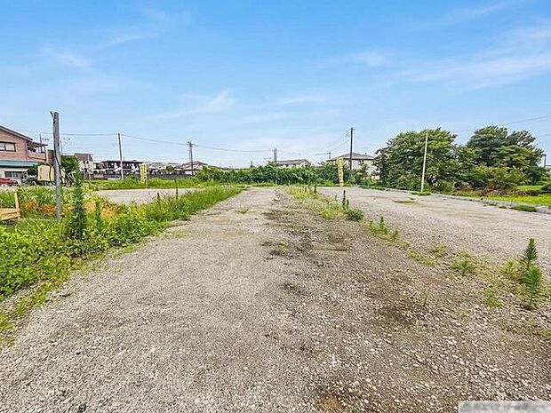 空が広く開放的な景色を望む場所。周囲の環境を気にすることなく、自分好みの理想を形にしていくためのゆとりある広さが確保されており、穏やかな日々を育むための新たなスタート地点として検討いただけます