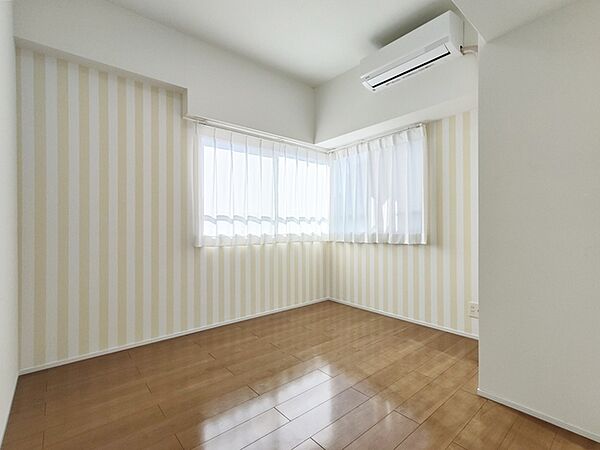 太陽の恵みを感じる、温もりと明るさにあふれたお部屋。