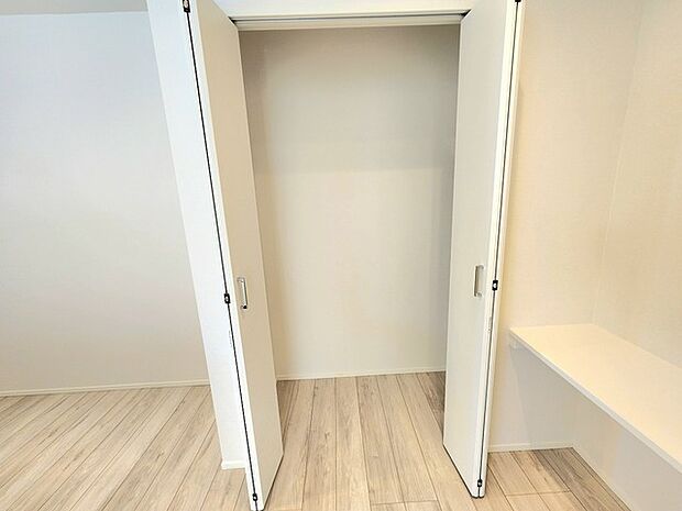 すっきりと整えられた空間にゆとりを感じさせる穏やかな佇まいの場所