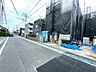 外観：前面道路含む現地写真 