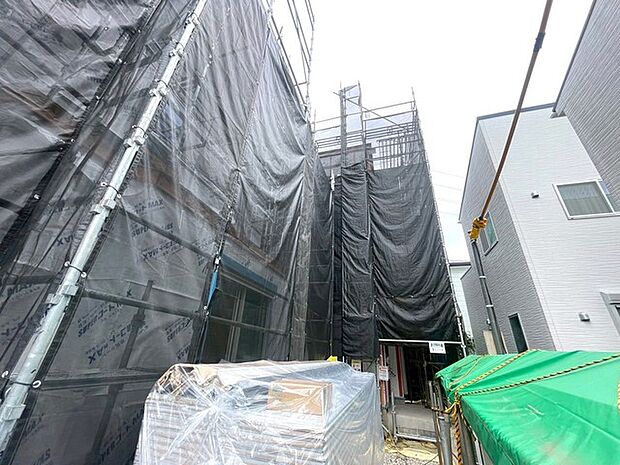 現地外観建築中