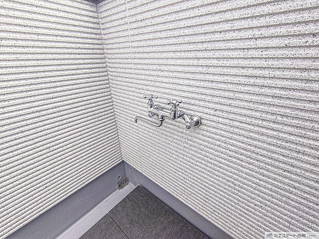 屋上テラス 外水栓