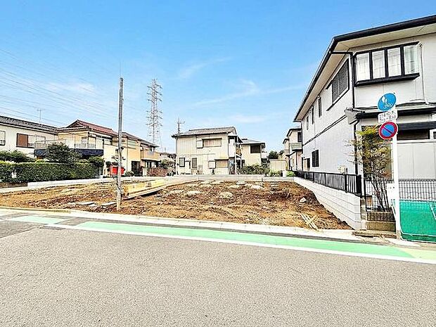 基礎から完成済みの住まいまで、各工程をご確認いただけます。