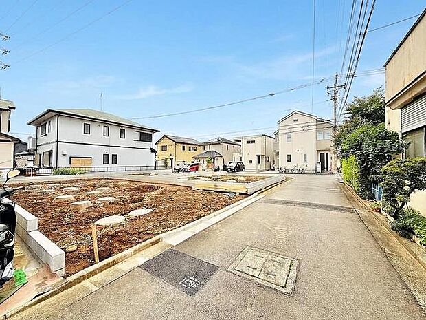 基礎から完成済みの住まいまで、各工程をご確認いただけます。