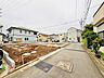 外観：前面道路含む現地写真 
