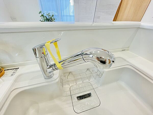 気になる位置の汚れもこの蛇口ならいつも清潔にさっと流せます。