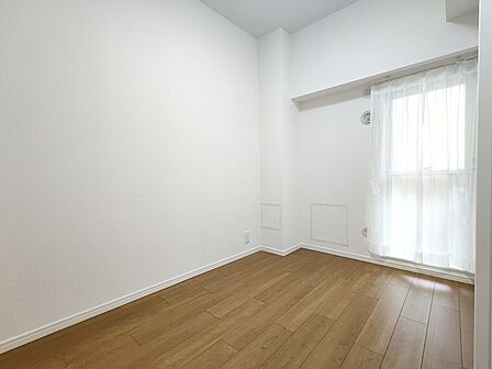 洋室は子供部屋にもちょうどいいサイズ感。