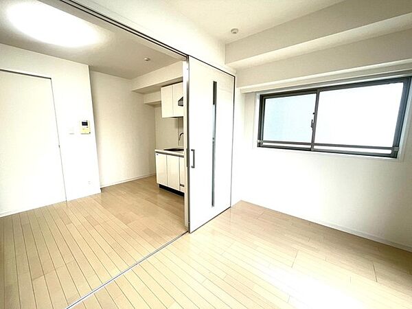 仕切りを開放することで、日々の暮らしに調和をもたらすゆとりある住空間としてお使いいただけます