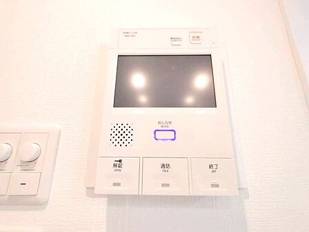 ■ TVモニタ付インタホンでセキュリティ面にも配慮 ■