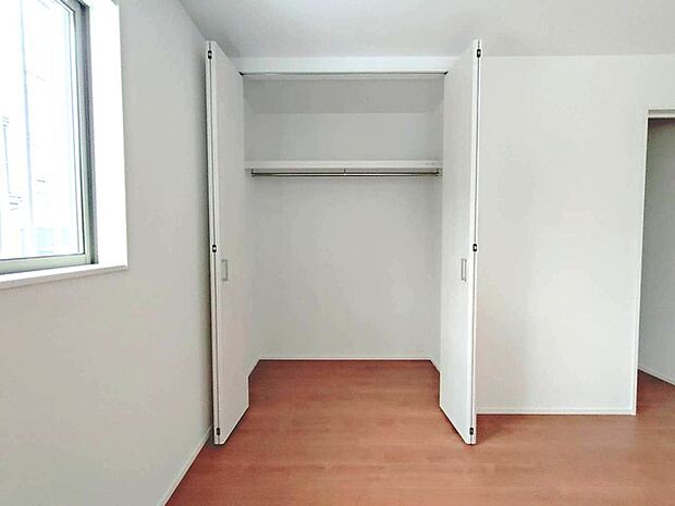 部屋ごとに設けた収納は、住みやすさへのこだわり。 